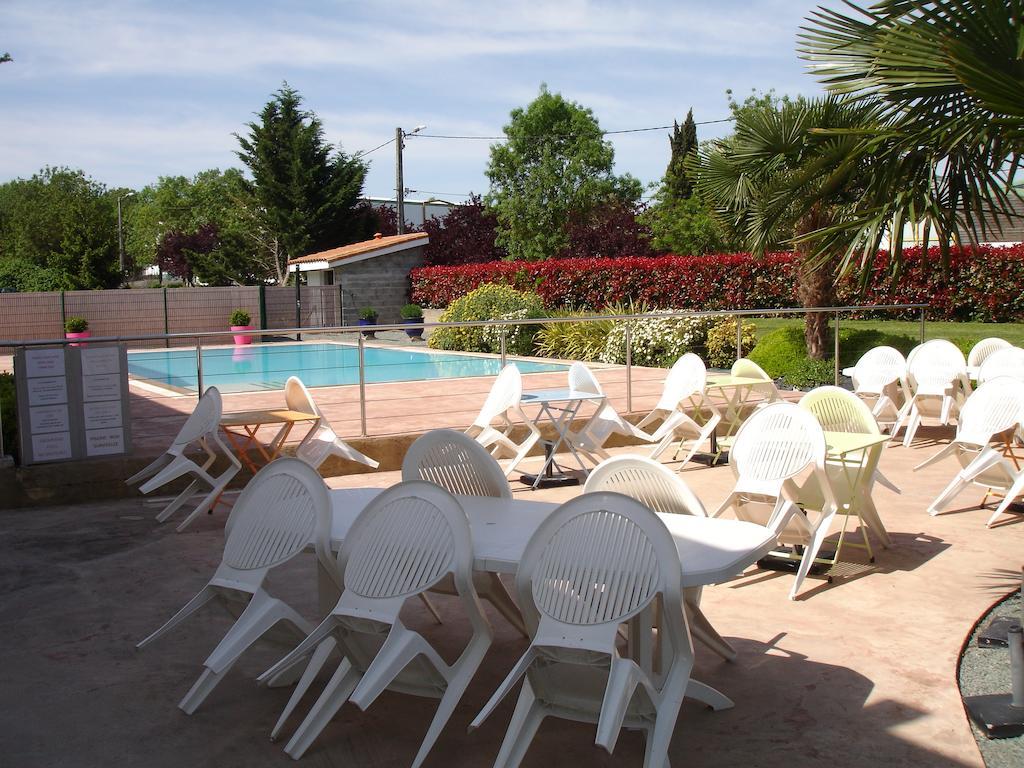 Agape Hotel Niort- Bessines Luaran gambar
