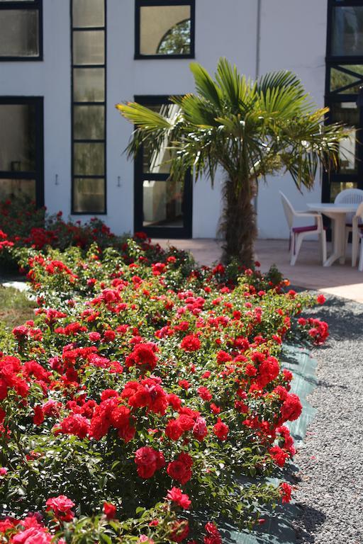 Agape Hotel Niort- Bessines Luaran gambar
