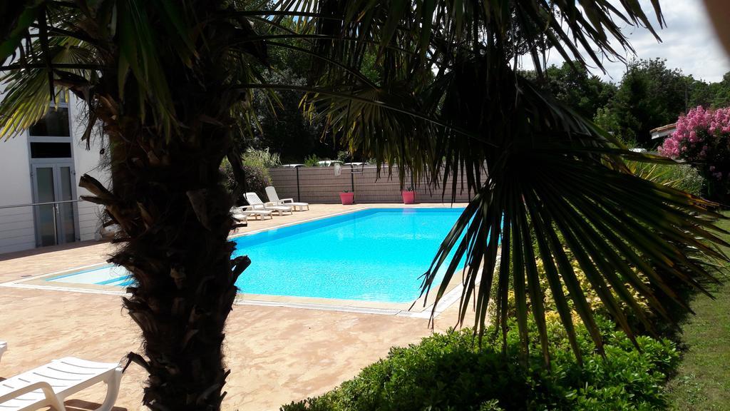 Agape Hotel Niort- Bessines Luaran gambar