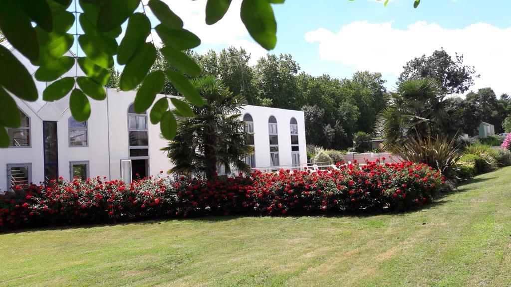Agape Hotel Niort- Bessines Luaran gambar