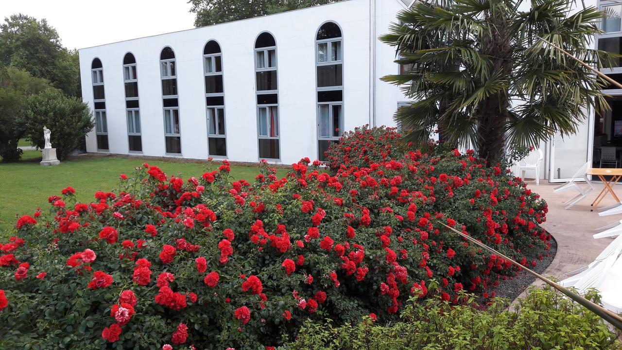 Agape Hotel Niort- Bessines Luaran gambar